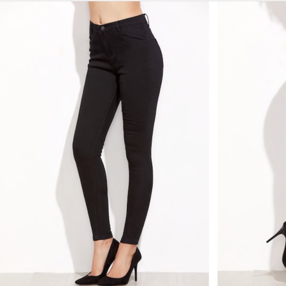Black skinny pants
